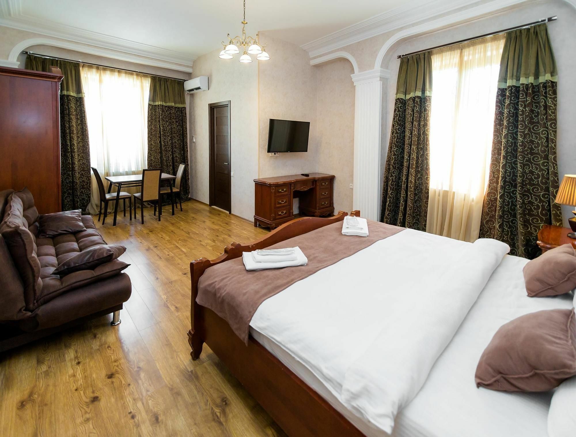 Elia Palace Hotel 트빌리시 외부 사진